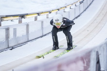 Aleksander Zniszczoł w konkursie Pucharu Kontynentalnego skokach narciarskich, w niemieckim Willingen