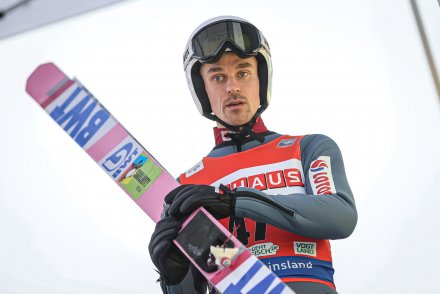 Piotr Żyła na zawodach Pucharu Świata w skokach narciarskich w Klingenthal