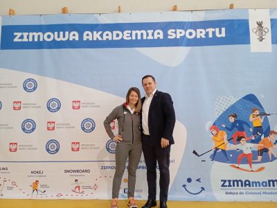 Biathlonistka Weronika Nowakowska-Ziemniak i burmistrz Tomasz Bujok