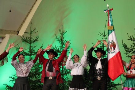 Compania Titular de Danza Folclorica Uanl z Monterrey - Meksyk