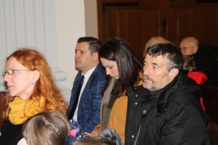 Burmistrz Miasta Wisła Tomasz Bujok wraz z uczestnikami koncertu