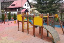 Plac zabaw przy Szkole Podstawowej nr 5 Wisła Jawornik