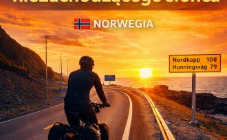 Rowerzysta, droga, zachodzące słońce. NORWEGIA