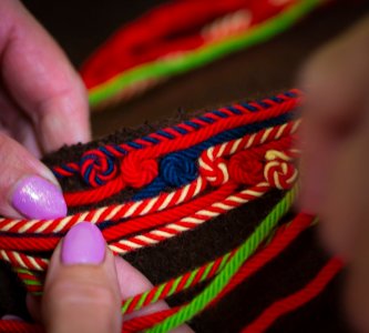 Warsztaty szycia guni w Wislańskim Centrum Kultury