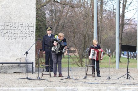 Fragment występu uczniów Społecznego Ogniska Muzycznego