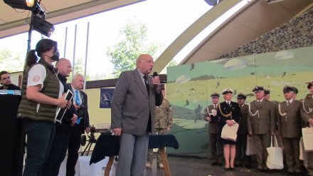 X Piknik Spadochroniarski - źródło: Skoczek Spadochronowy Służb Ochrony