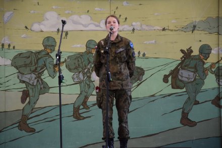 X Piknik Spadochroniarski - źródło: Skoczek Spadochronowy Służb Ochrony