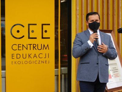 Burmistrz Wisły Tomasz Bujok podczas otwarcia CEE