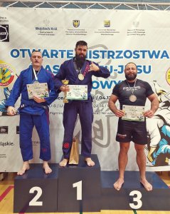 Tomasz Fiedor na I stopniu podium