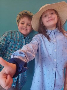 Uczniowie "na niebiesko"