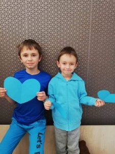 Uczniowie "na niebiesko"