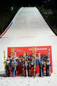 Najlepsi skoczkowie w drużynowej rywalizacji