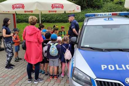 Uczniowie szkoły podczas prelekcji