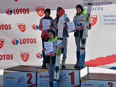 Najlepsze w skokach podczas zawodów Lotos Cup