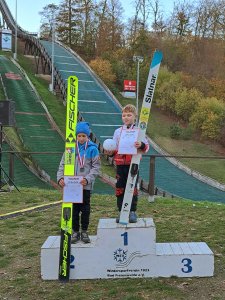 Zawodnicy WSS Wisła na podium