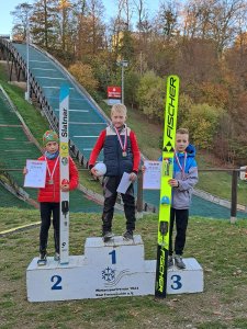 Zawodnicy WSS Wisła na podium