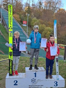 Zawodnicy WSS Wisła na podium