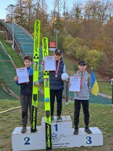 Zawodnicy WSS Wisła na podium