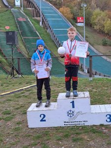 Zawodnicy WSS Wisła na podium