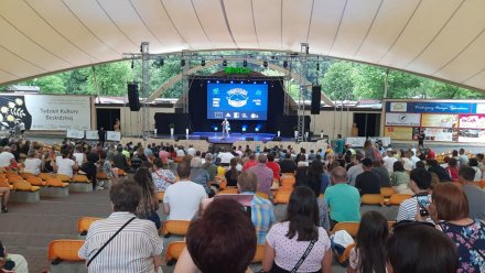 Pandemia śmiechu w wiślańskim amfiteatrze