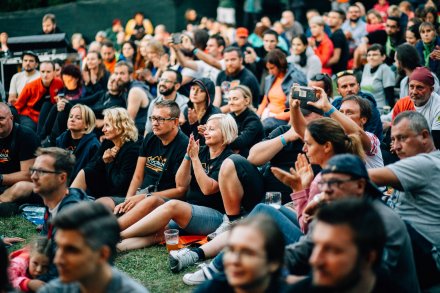 Publiczność w trakcie koncertu