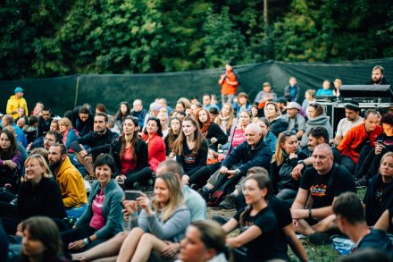 Publiczność w trakcie koncertu