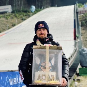 Jubilat Adam Małysz z urodzinowym prezentem