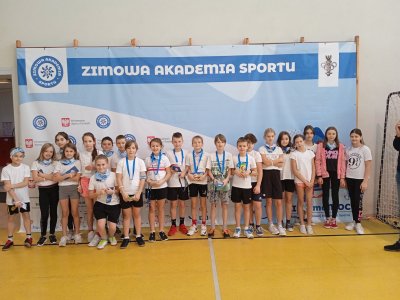 Uczestnicy Festiwalu Sportów Zimowych
