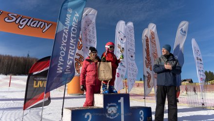 Nagrodzeni zawodnicy z Przewodniczącym Rady Miasta