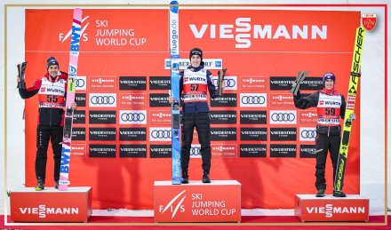 Piotra Żyły na podium w Oberstdorfie. fot.: Tadeusz Mieczyński