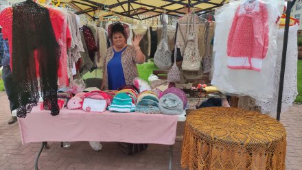 Stoiska podczas jarmarku "Artystyczna Majówka"