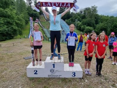 Zawodnicy WSS na podium