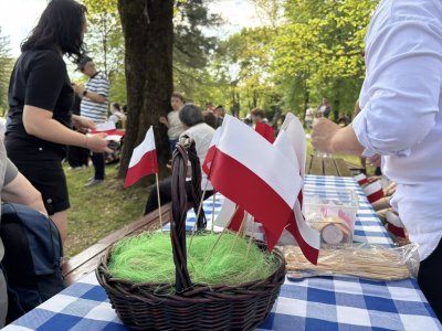 Obchody Święta Konstytucji 3 maja w Parku im. Kopczyńskiego