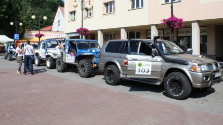 Pojazdy na wiślańskim rynku