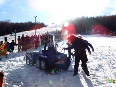 Zjazdy na byle czym, fot. InfoBeskidy.eu