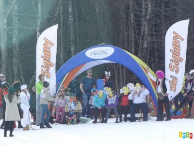 Zjazdy na byle czym, fot. InfoBeskidy.eu