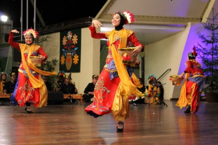 Fragment występu zespołu z Indonezji