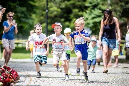 Uczestnicy V Półmaratonu Wiślańskiego i Wiślańskiej Dziesiątki