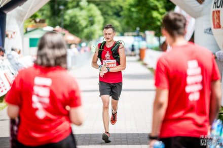 Uczestnicy V Półmaratonu Wiślańskiego i Wiślańskiej Dziesiątki