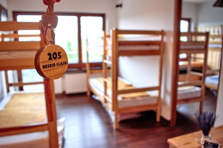 Jeden z pokoi schroniska