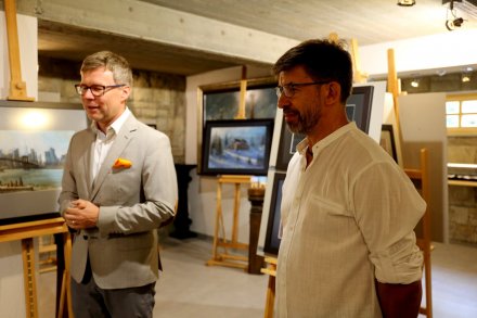 Wernisaż wystawy prac Jakuba Gniadzika