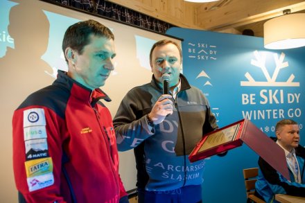 Konferencja prasowa - powitanie nowego naczelnika Grupy Beskidzkiej GOPR Marcina Szczurka - fot. Tomasz Żak/UMWŚ