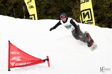 Fragment rywalizacji na trasie slalomu