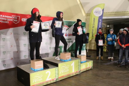 Ceremonia rozdania nagród i pucharów w amfiteatrze