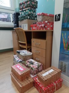 Akcja prezent pod choinkę