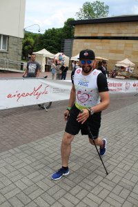 Marek Bujok tuż przed metą biegu