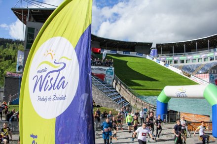 W trakcie rozgrzewki na skoczni/fot. Bartłomiej Kukucz - ox.pl