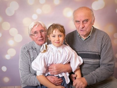 Występy grup tanecznych z okazji Dnia Babci i Dziadka