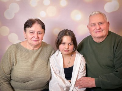 Występy grup tanecznych z okazji Dnia Babci i Dziadka