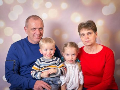 Występy grup tanecznych z okazji Dnia Babci i Dziadka